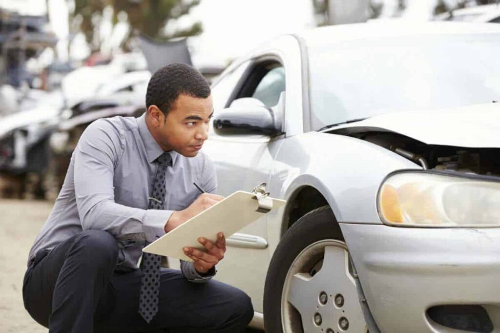 lawyer for insurance claims auto