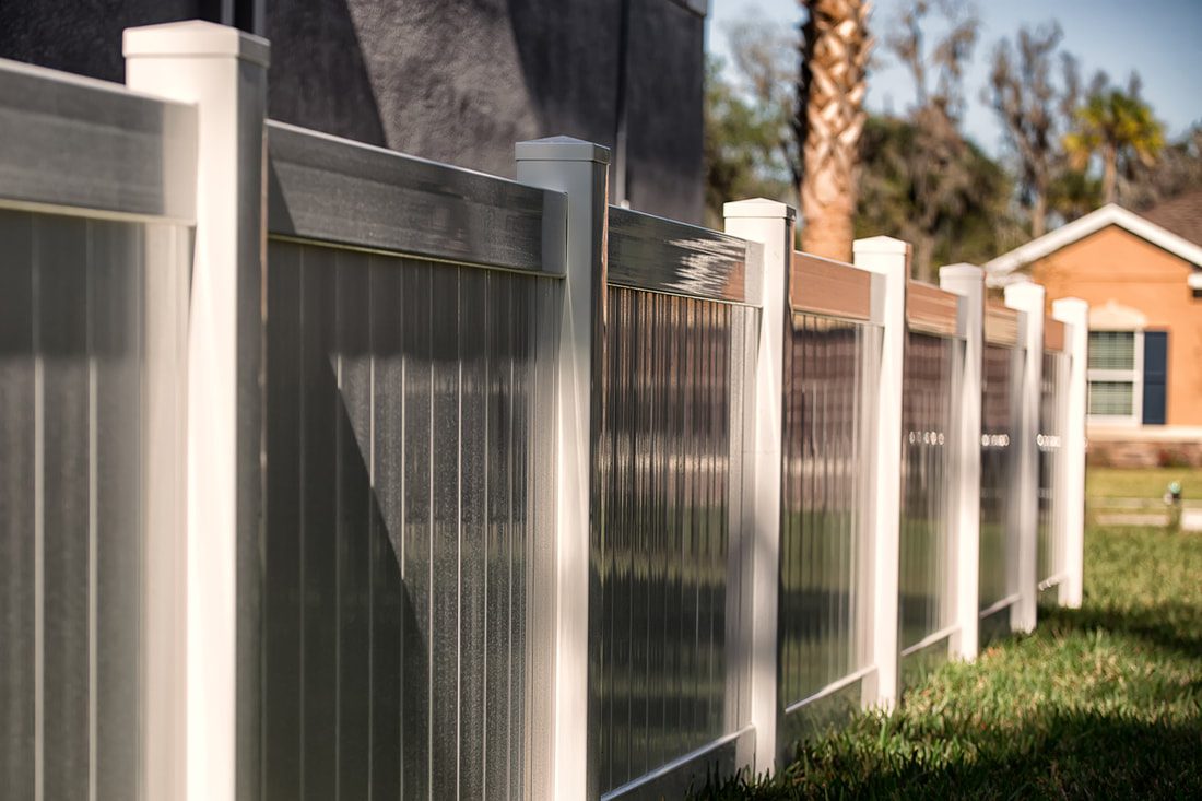 does homeowners insurance cover fences