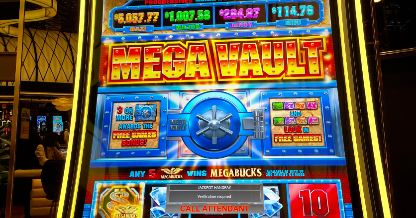 play kitty glitter slot uk