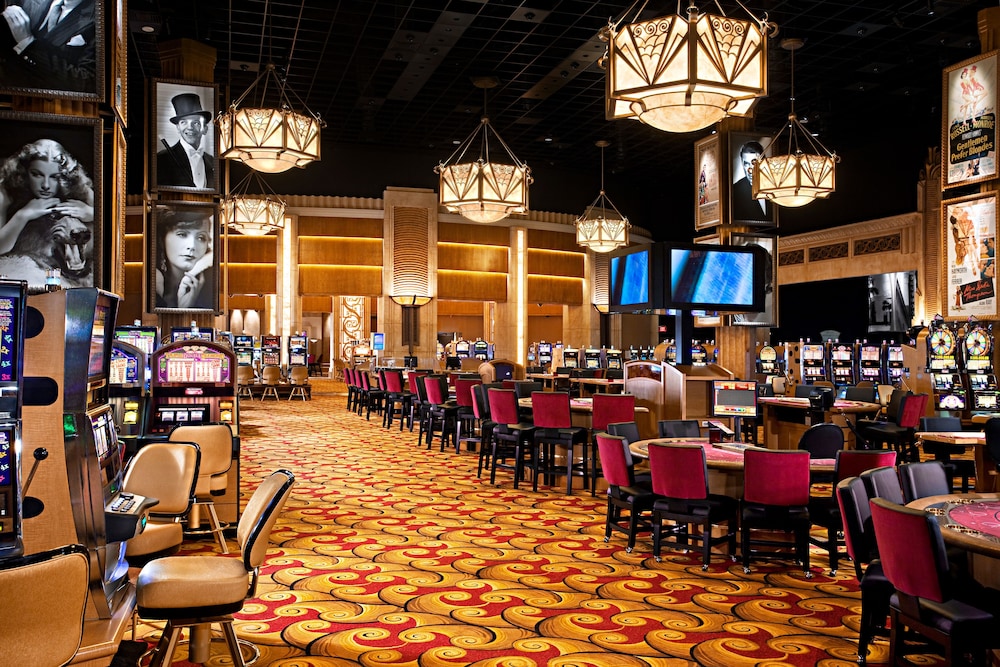 uptown pokies casino login