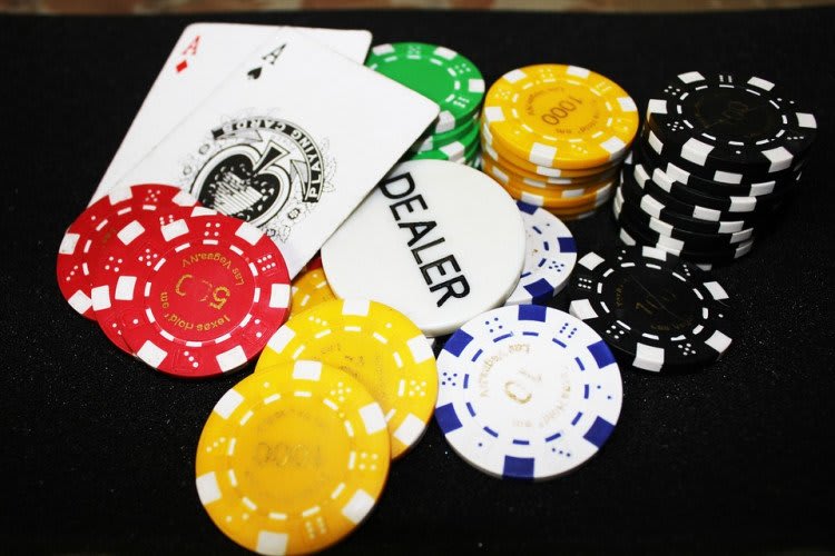 online casino dealer school